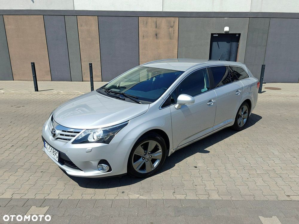 Toyota Avensis 2.0 D-4D Premium - 16
