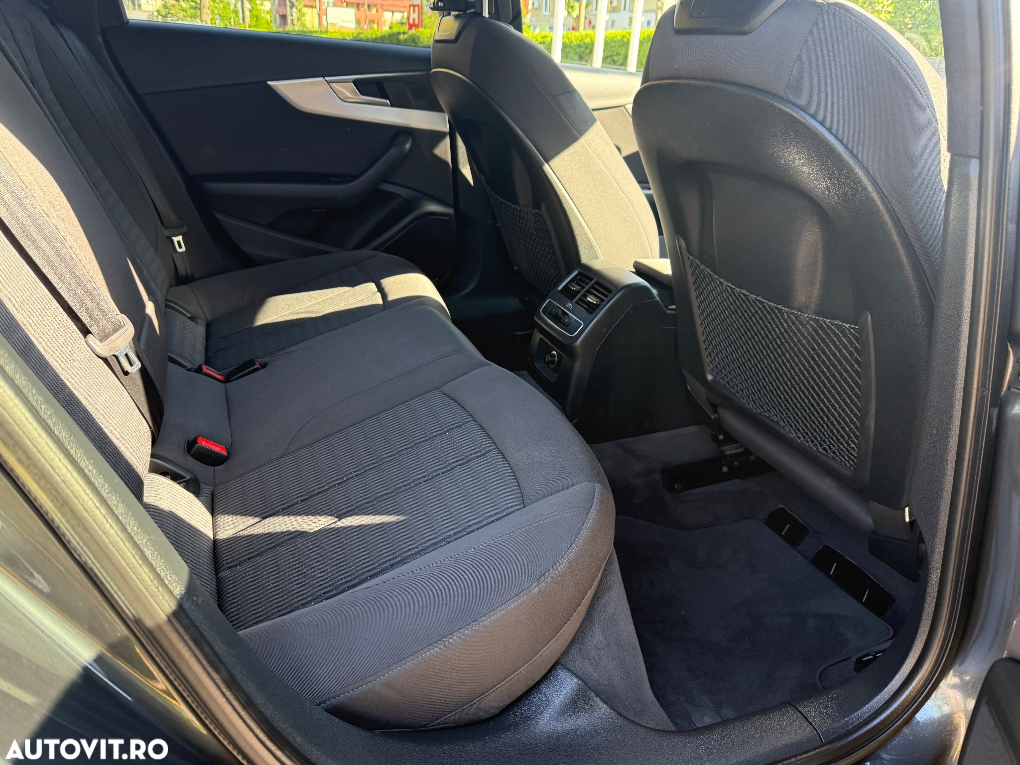 Audi A4 2.0 TDI S tronic Design - 23