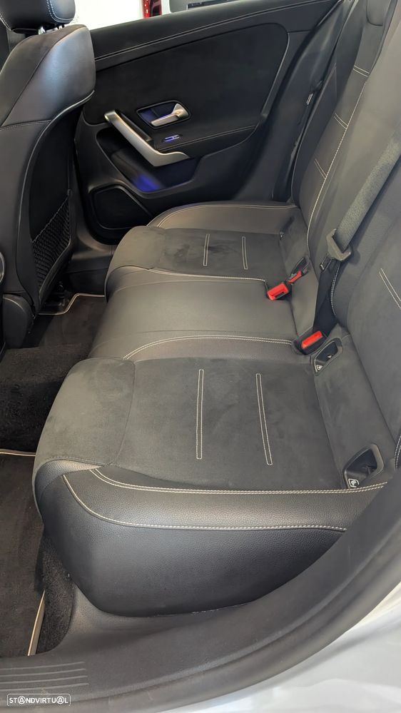 Mercedes-Benz A 250 Limousine e AMG Line - 16