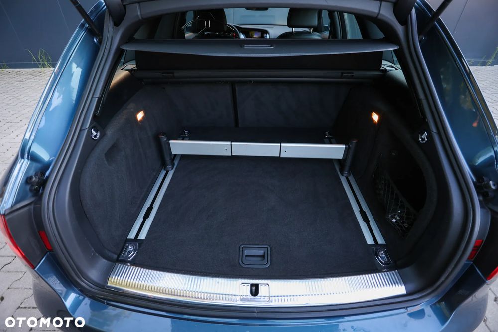 Audi A4 Avant 2.0 TDI DPF clean diesel quattro S tronic S line Sportpaket - 25