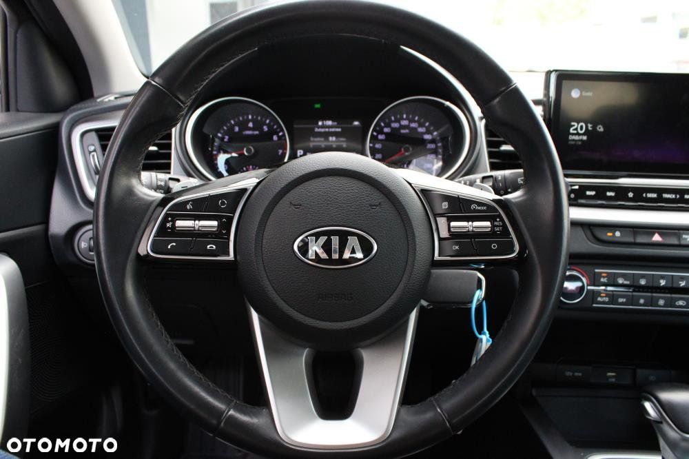 Kia XCeed - 16