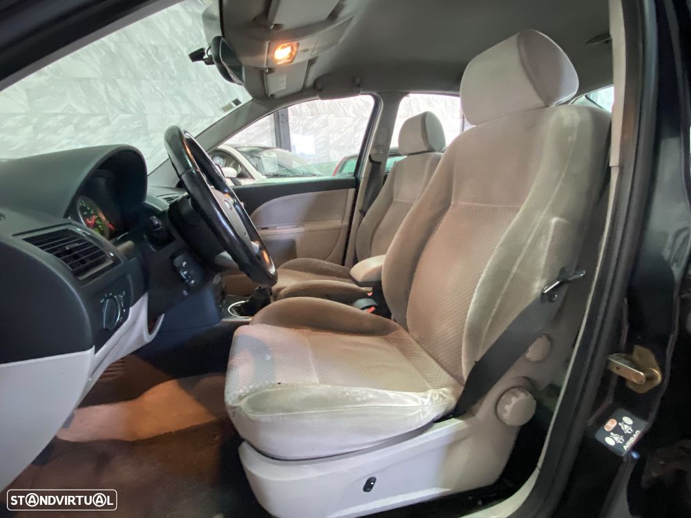 Ford Mondeo 2.0 TDdi Ghia - 7