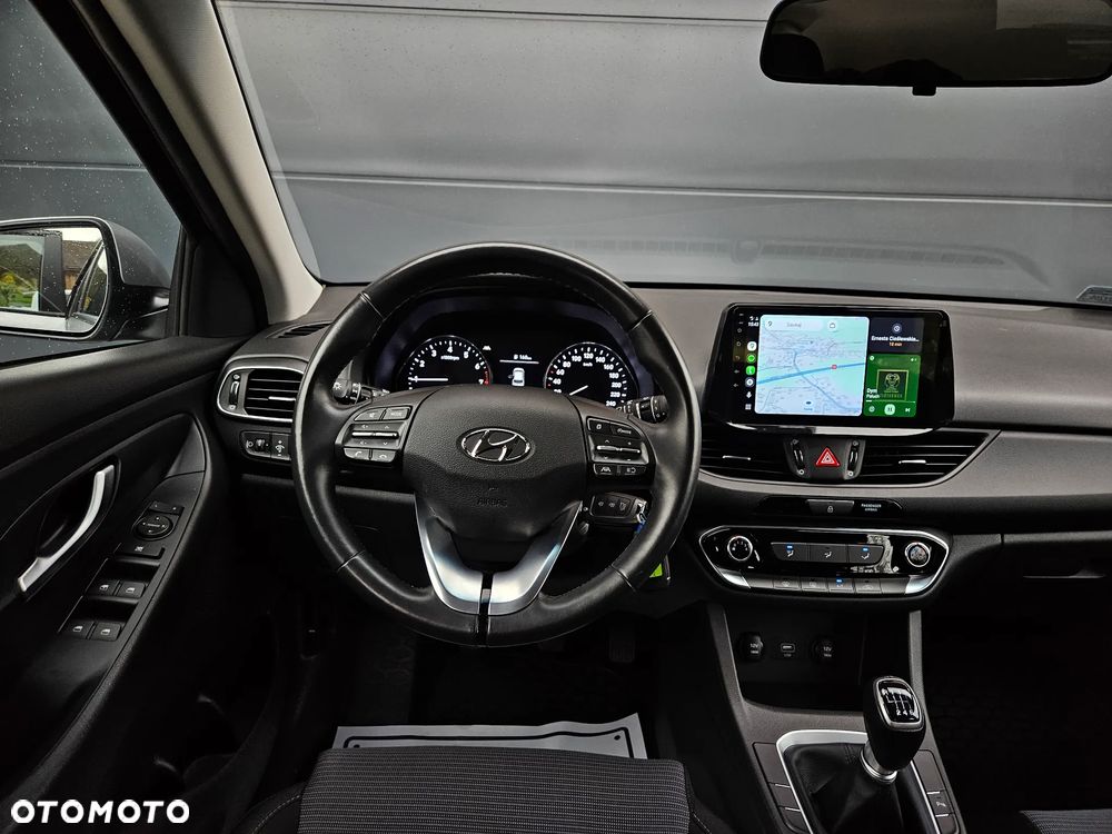 Hyundai i30 1.5 DPI Classic + - 8