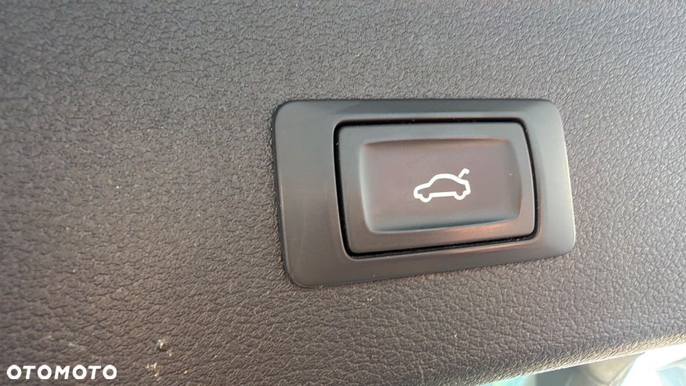 Audi A4 Avant 2.0 TDI ultra S tronic - 33