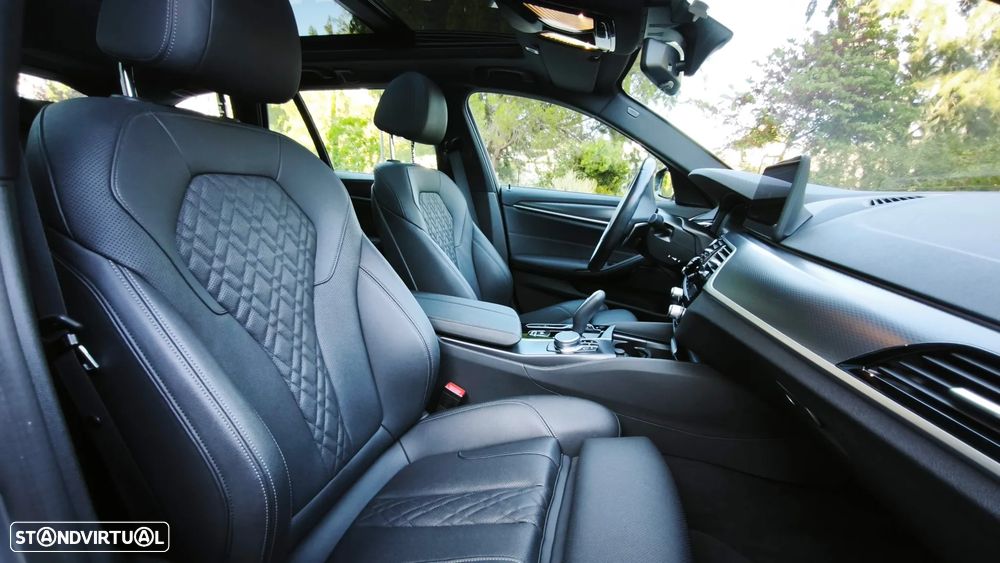 BMW 520 d Pack Desportivo M Auto - 27