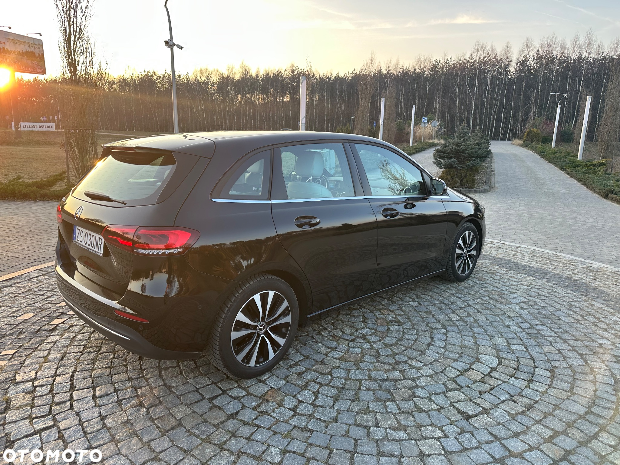 Mercedes-Benz Klasa B 180 Style 7G-DCT - 6
