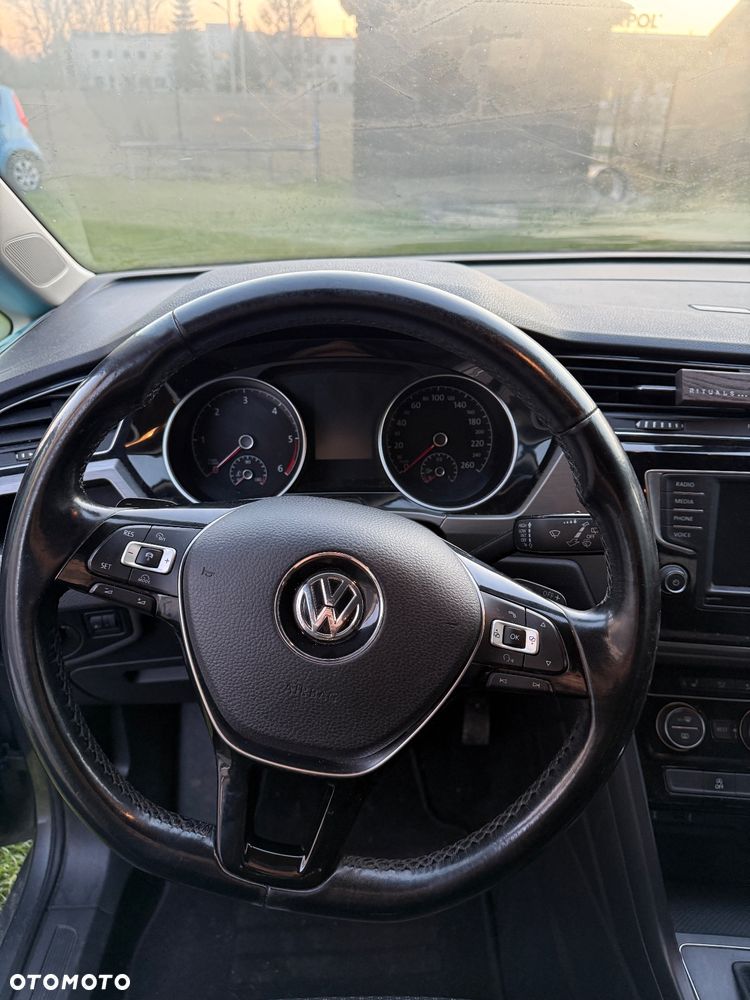 Volkswagen Touran 2.0 TDI BMT Active DSG - 12