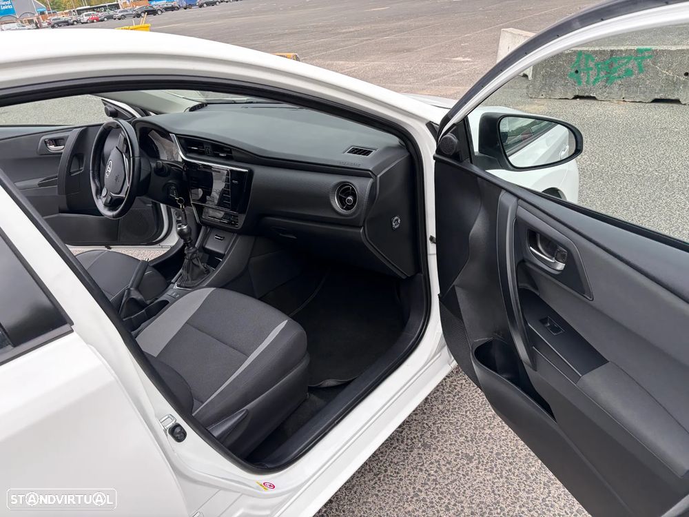Toyota Auris 1.4 D-4D ACtive+AC - 21
