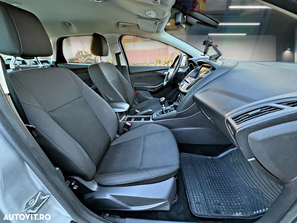 Ford Focus 1.5 EcoBlue Titanium Business - 9