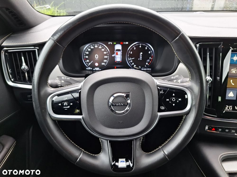 Volvo V90 T4 R-Design - 32