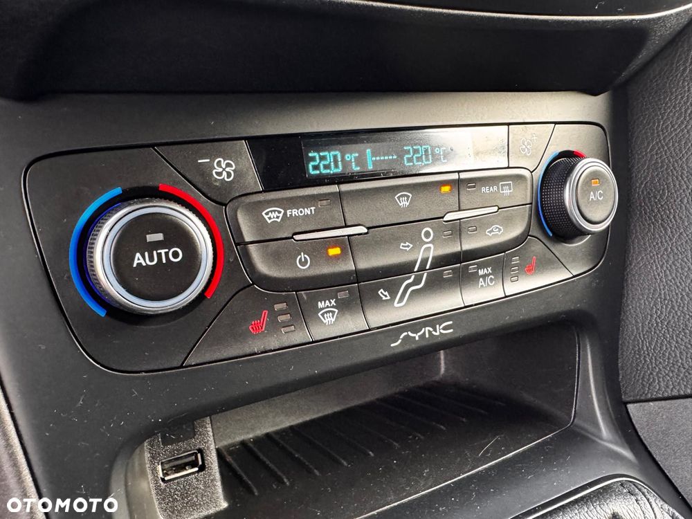 Ford Focus 1.0 EcoBoost Gold X (Edition) - 31