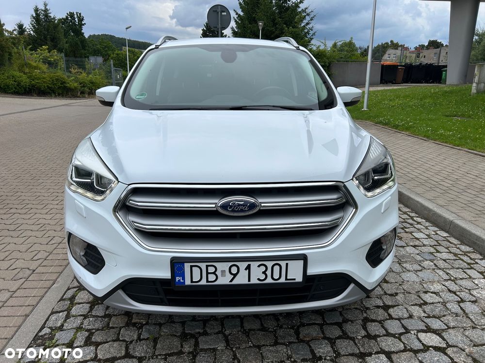 Ford Kuga 1.5 EcoBoost 2x4 Titanium - 3