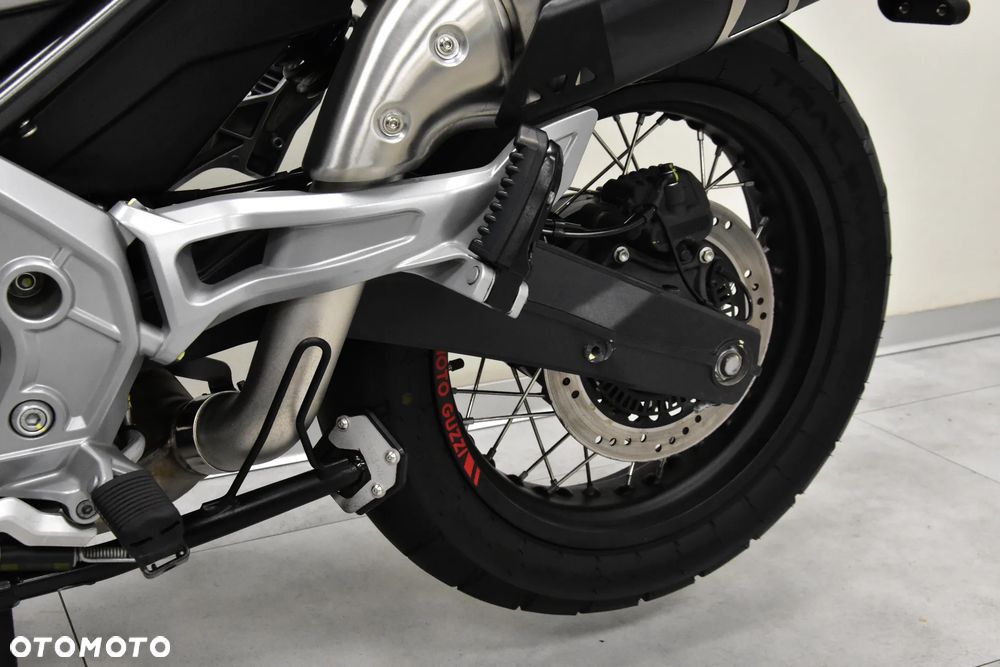 Moto Guzzi V85 - 37