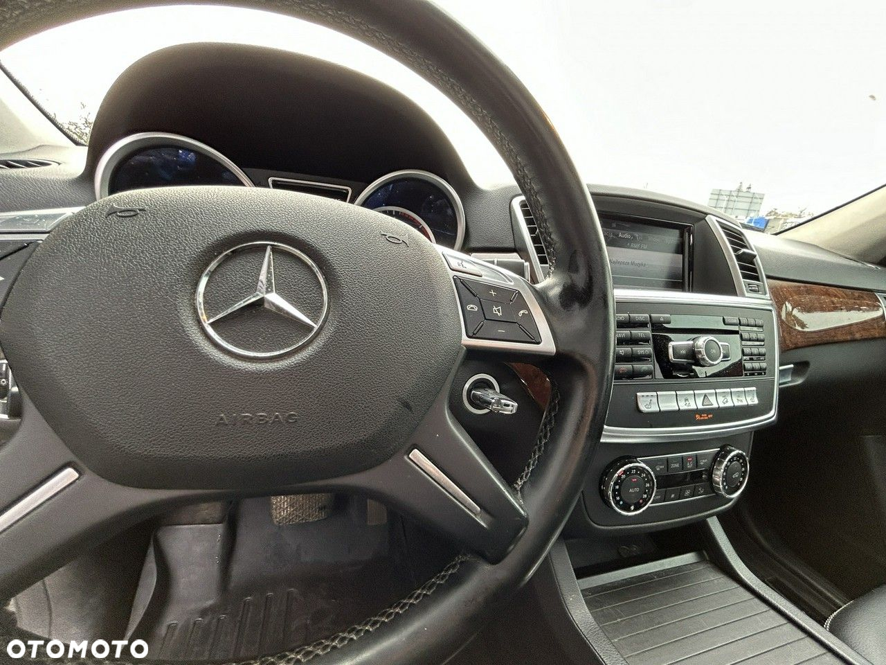 Mercedes-Benz ML 350 BlueTEC 4MATIC 7G-TRONIC - 17