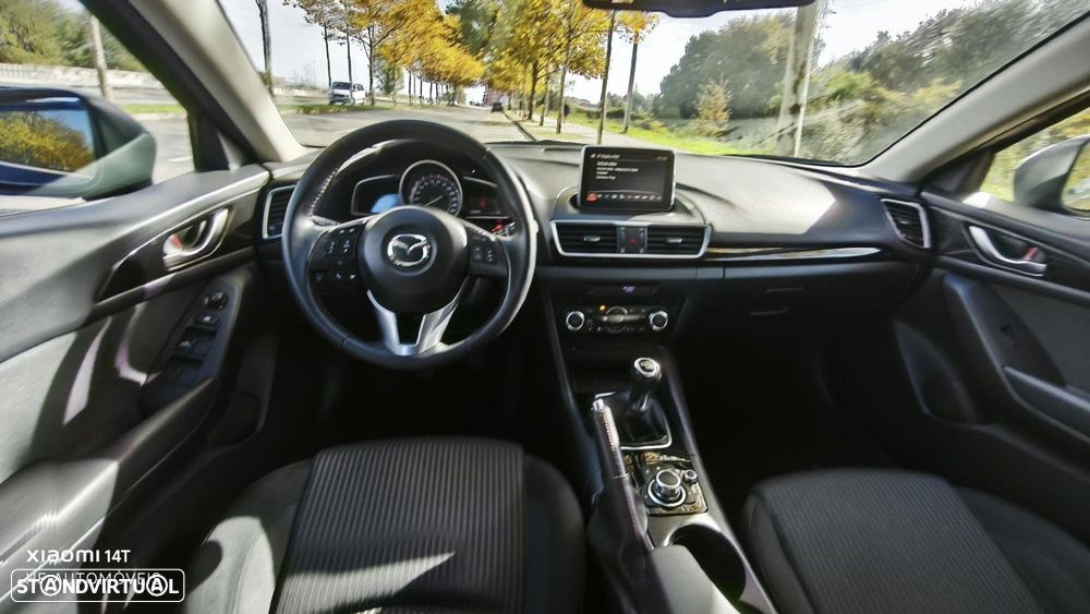 Mazda 3 1.5 Sky-G Evolve - 17