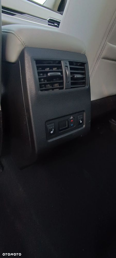 Mitsubishi Outlander - 19