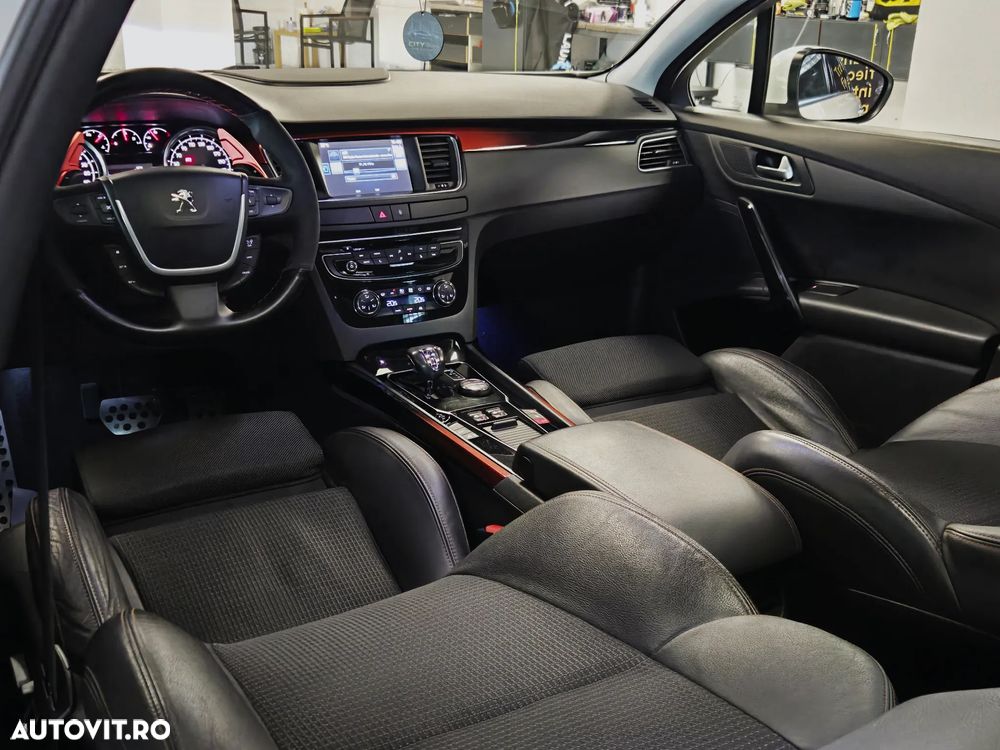 Peugeot 508 RXH Hybrid4 - 23