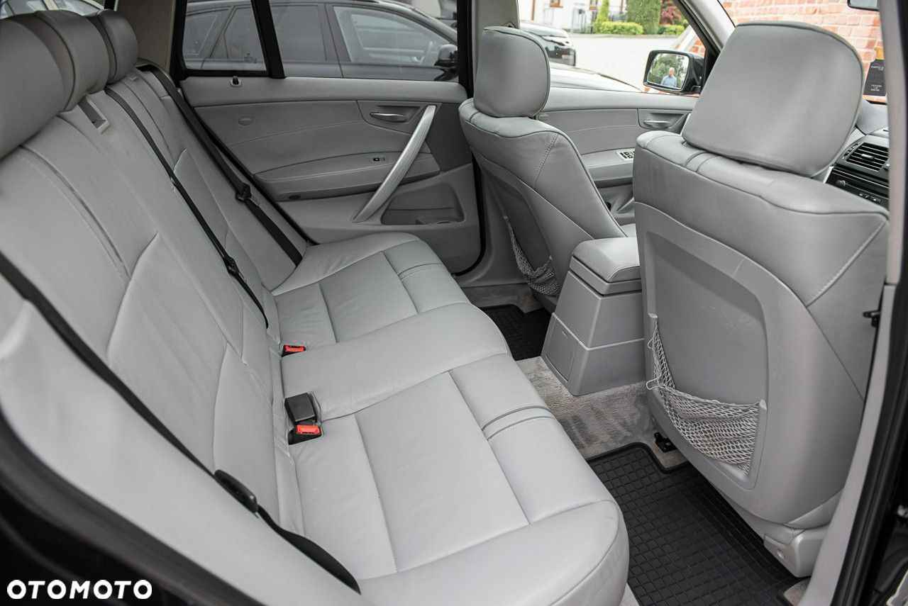 BMW X3 2.0d - 9