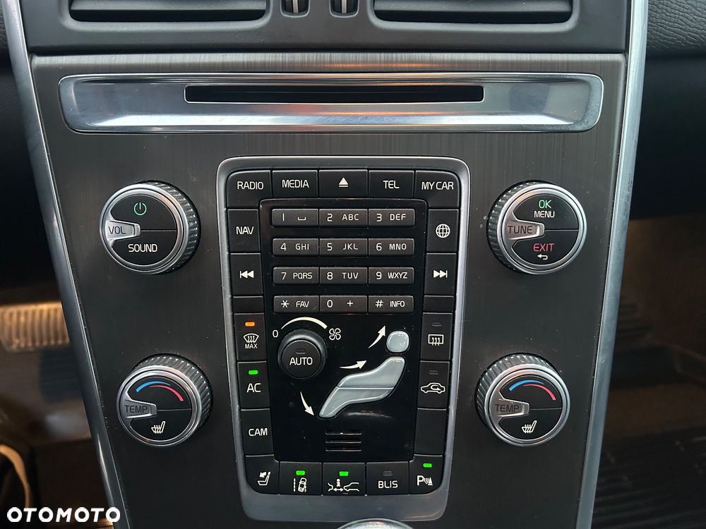 Volvo XC 60 - 22
