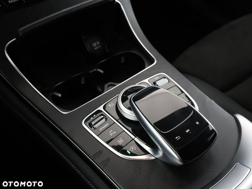 Mercedes-Benz GLC - 30