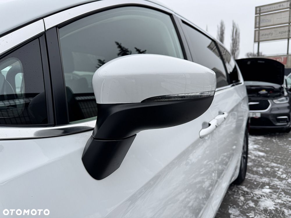 Chrysler Pacifica - 8