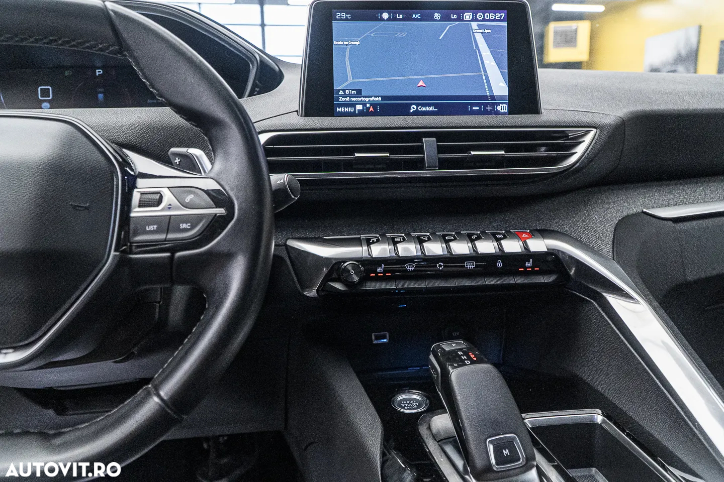 Peugeot 3008 1.2 PureTech Turbo S&S EAT8 Allure - 24