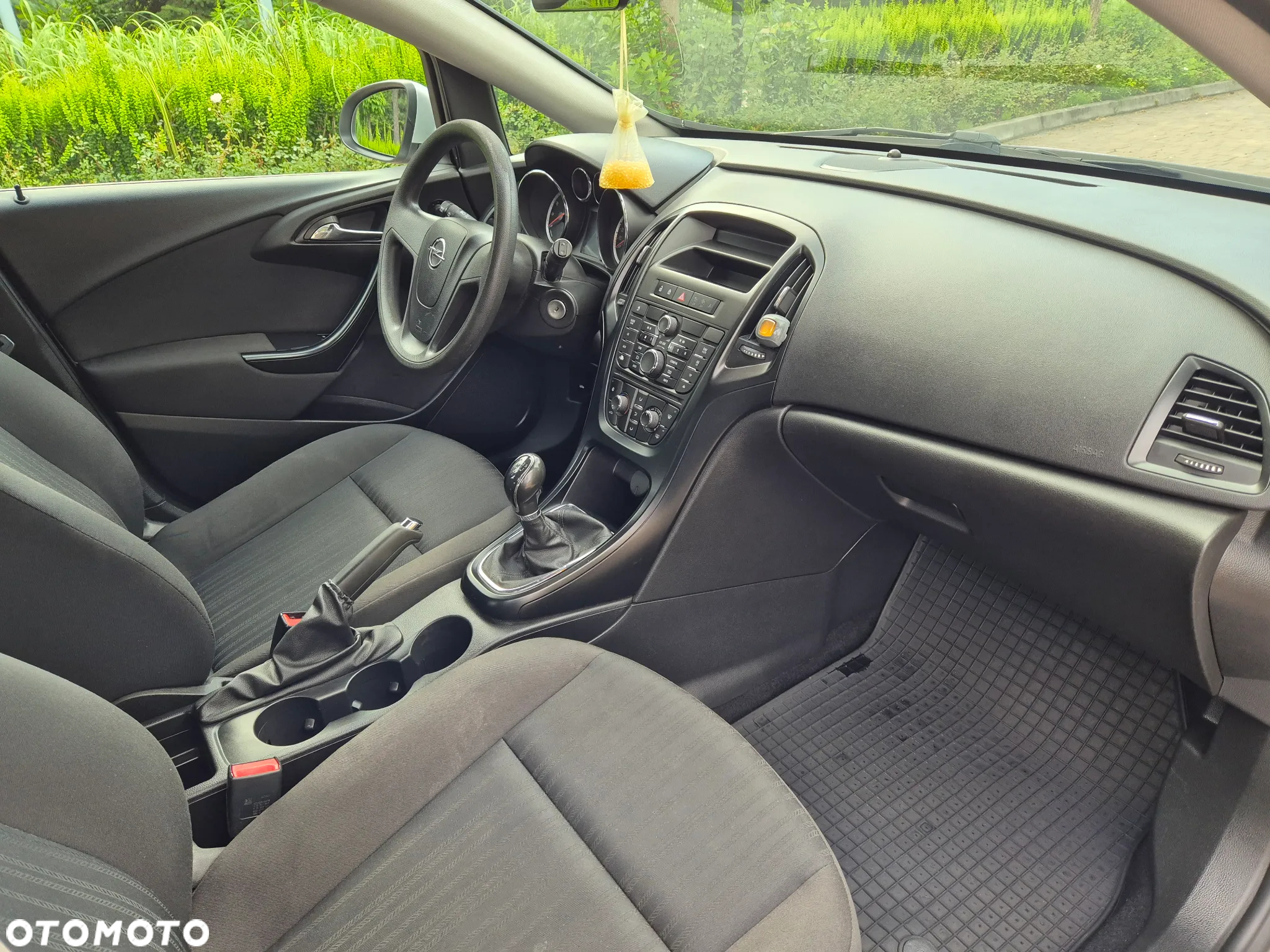 Opel Astra IV 1.6 Essentia - 12