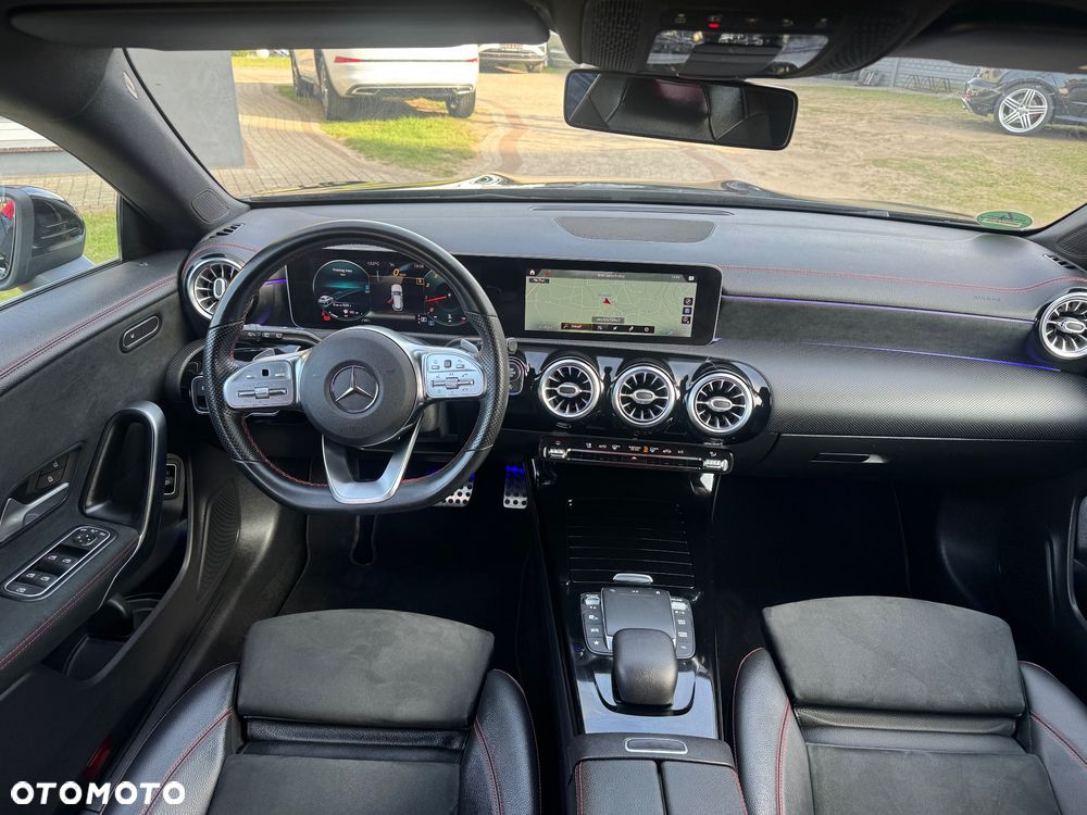 Mercedes-Benz CLA 250 4Matic 7G-DCT AMG Line - 30