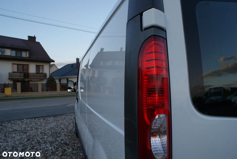 Opel Vivaro - 21