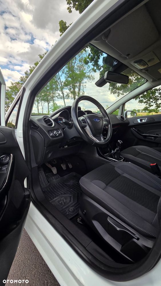 Ford Fiesta 1.6 TDCi Titanium - 10