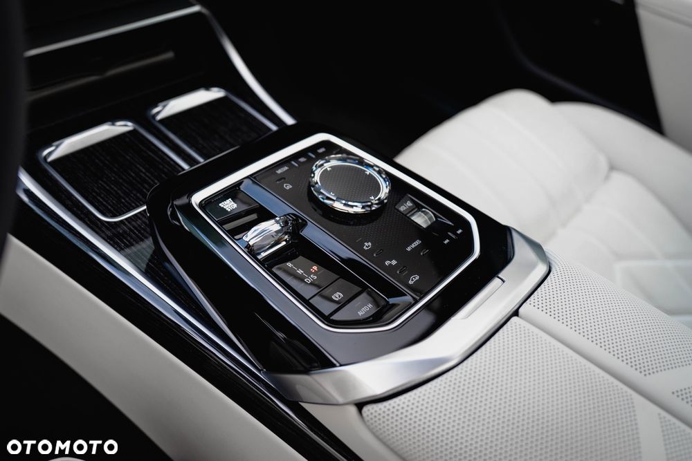 BMW Seria 7 740d xDrive mHEV M Sport sport - 18