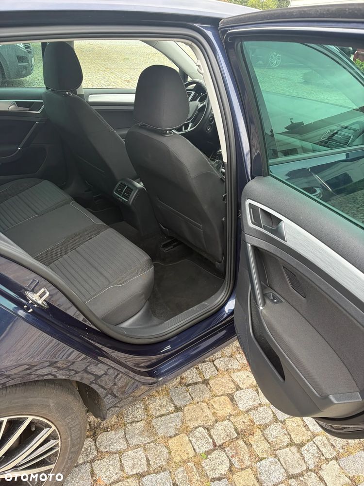 Volkswagen Golf - 17