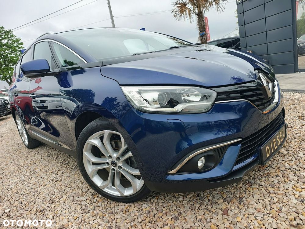 Renault Grand Scenic - 11