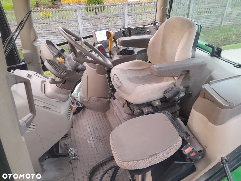 John Deere 6105R - 12