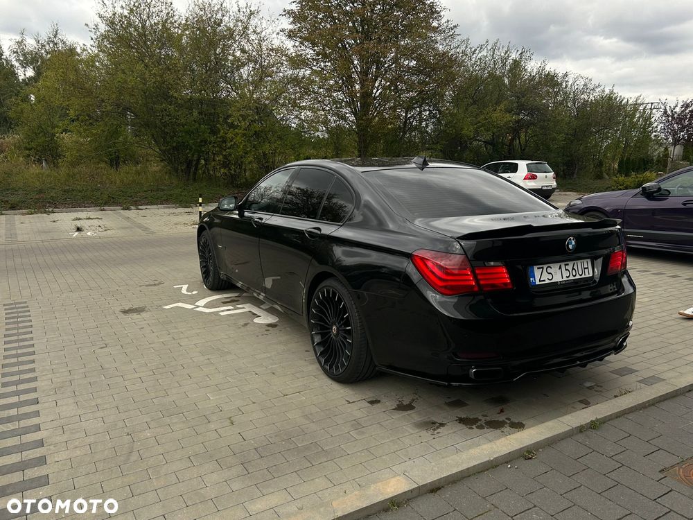 BMW Seria 7 750i - 6