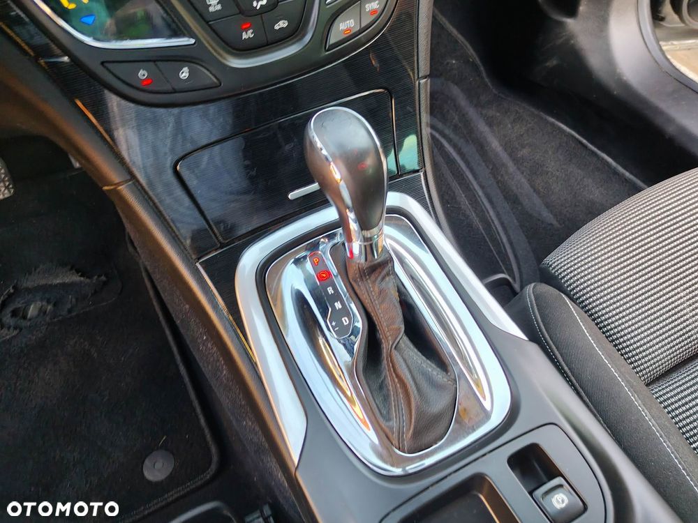 Opel Insignia 1.6 SIDI Turbo Business Edition - 30