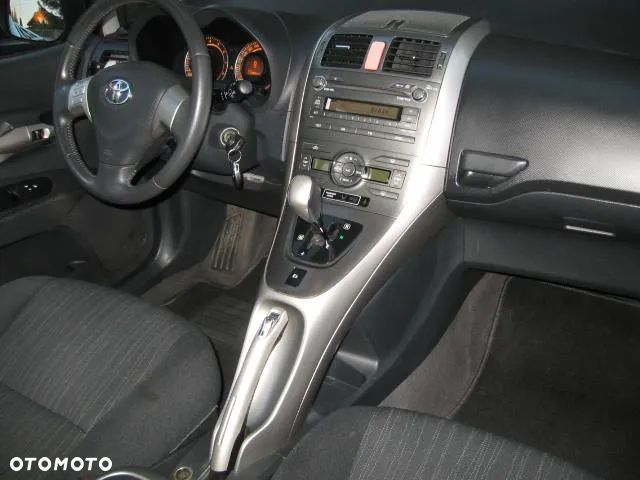 Toyota Auris 1.6 Sol MM - 25