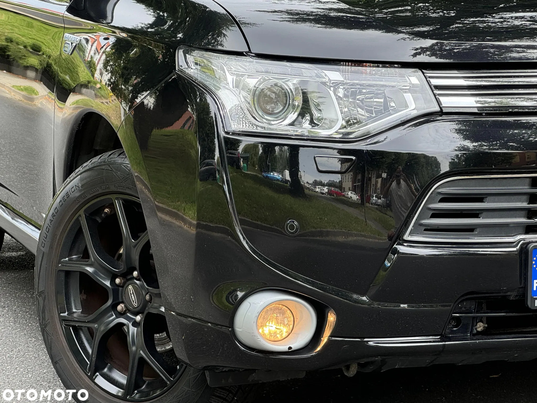 Mitsubishi Outlander 2.0 4WD Plug-In Hybrid - 31