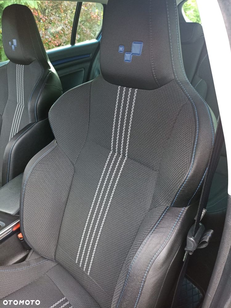 Renault Megane ENERGY dCi 130 GT LINE - 23