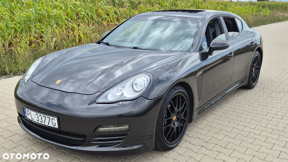 Porsche Panamera - 22