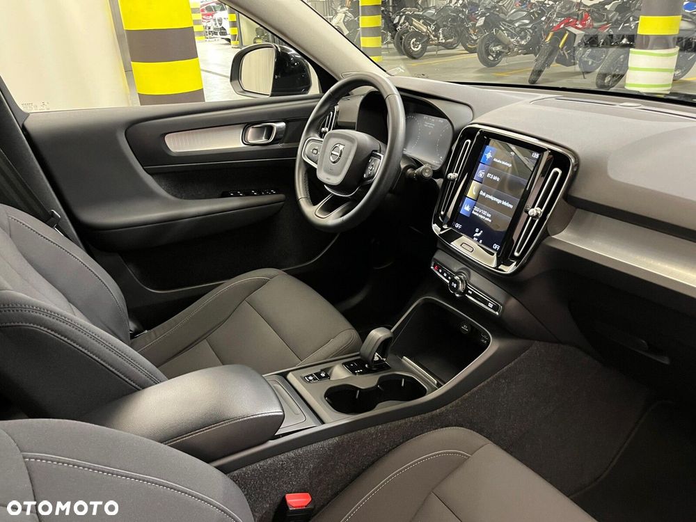 Volvo XC 40 T3 Momentum - 37