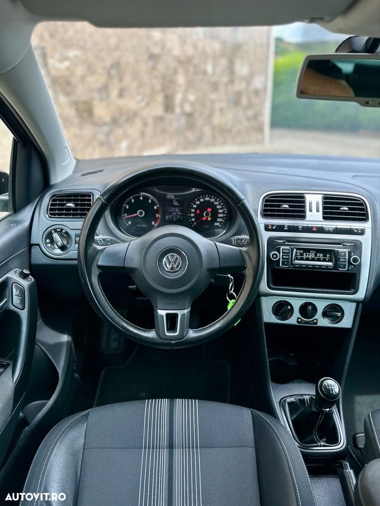 Volkswagen Polo 1.2 TSI MATCH - 6