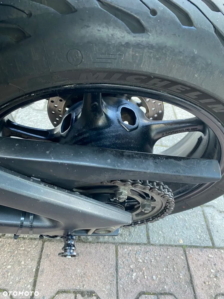 Yamaha FZ8 - 17