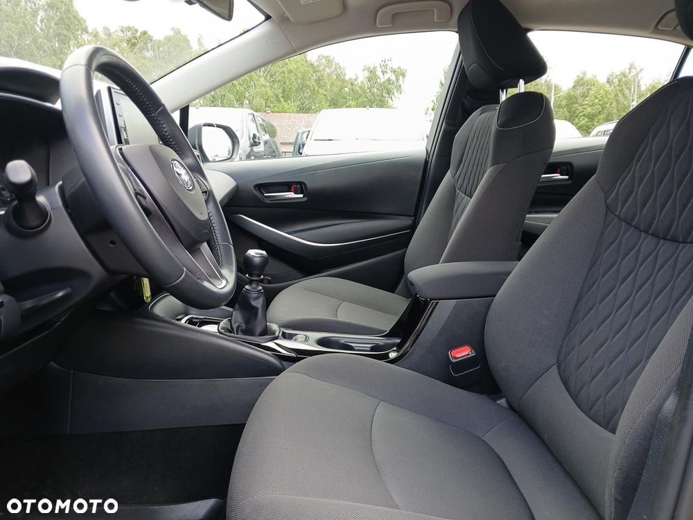 Toyota Corolla - 13