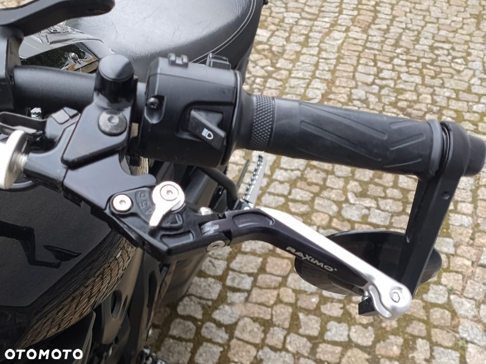 Yamaha XSR - 18