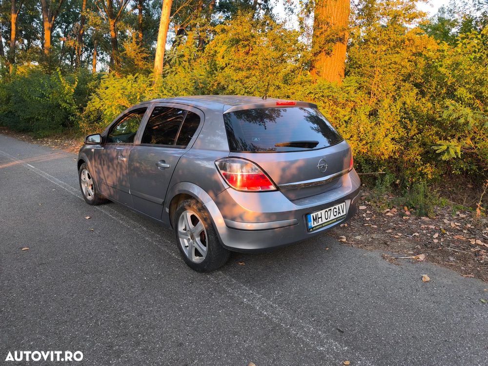 Opel Astra 1.6i Sport - 5