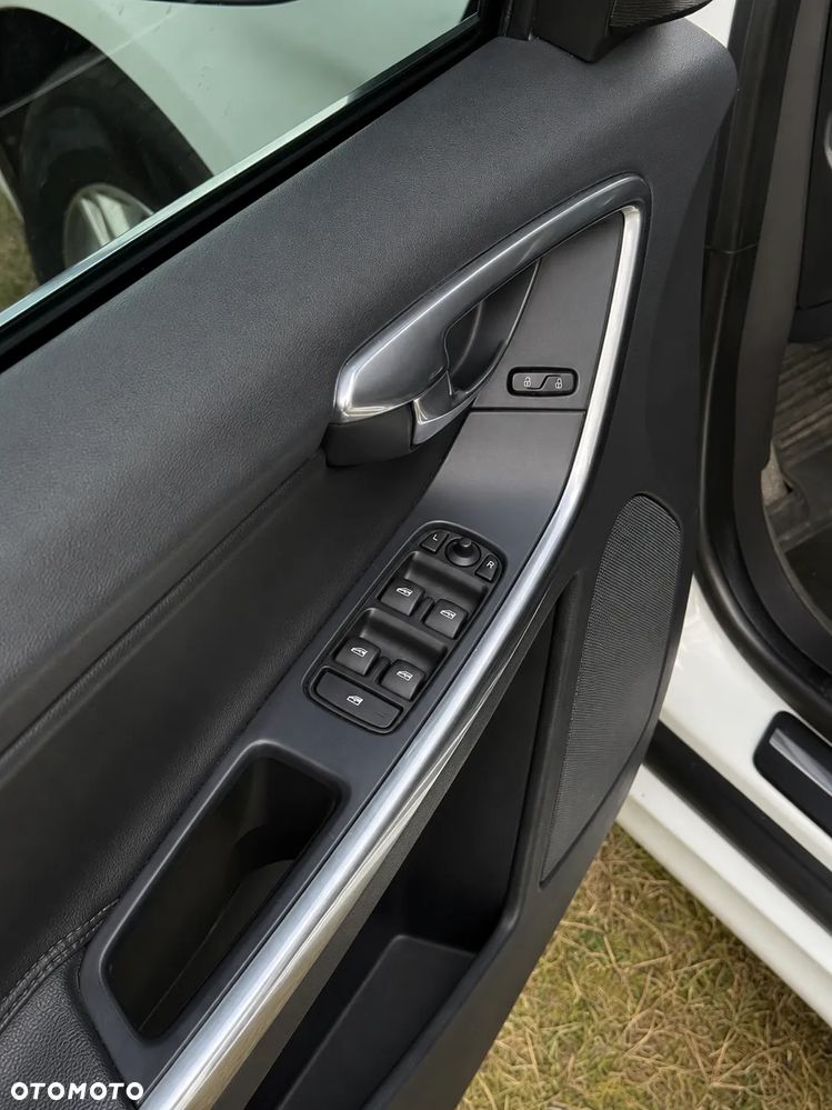 Volvo XC 60 T6 AWD Geartronic Linje Inscription - 8