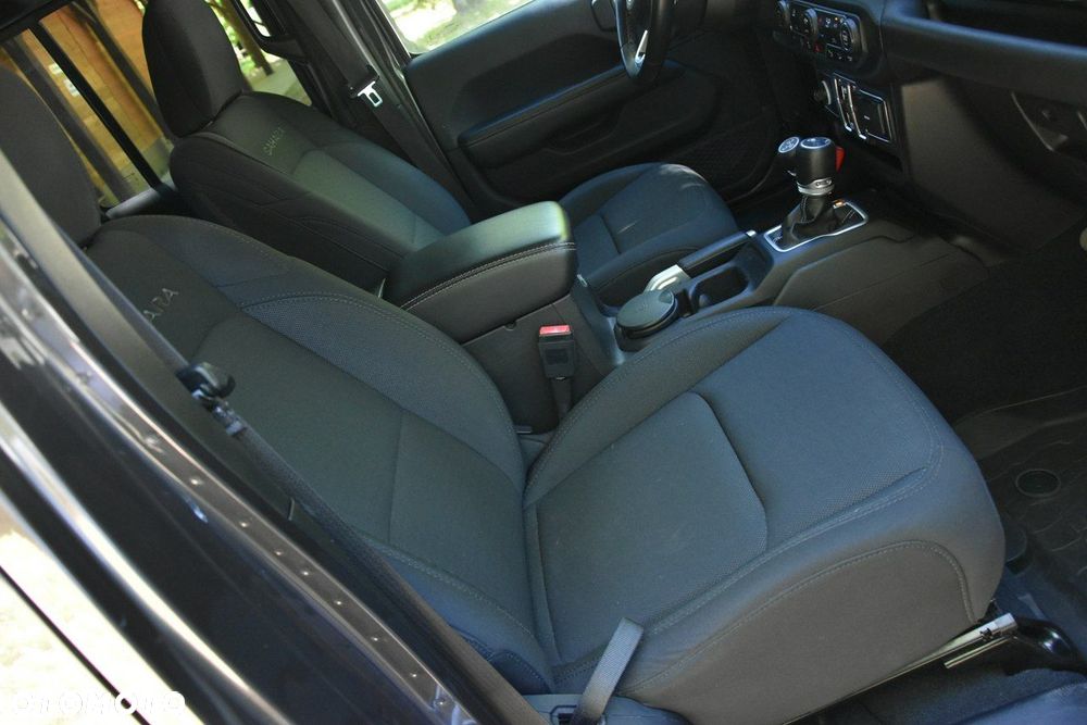 Jeep Wrangler Unlimited GME 2.0 Turbo Sahara - 19