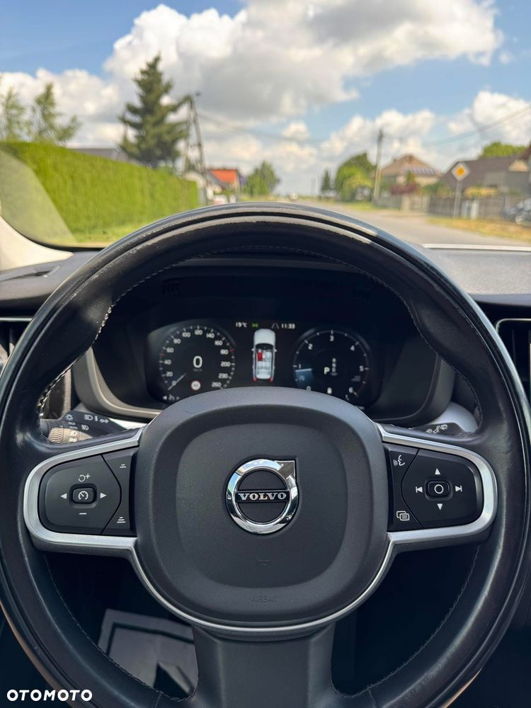 Volvo XC 60 B4 D Geartronic Momentum Pro - 21
