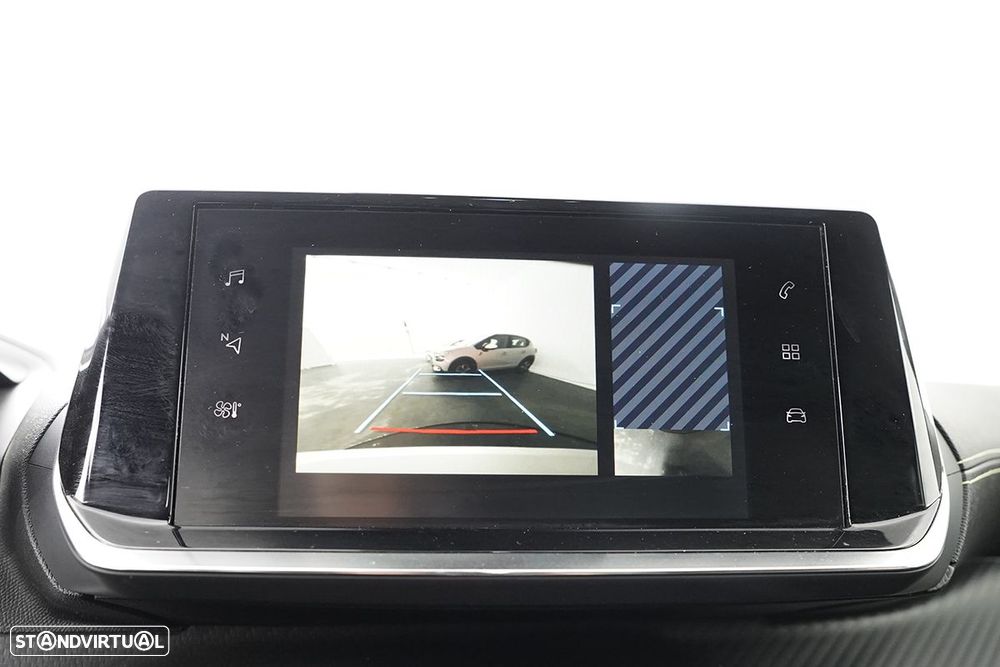 Peugeot e-2008 50 kWh GT - 13